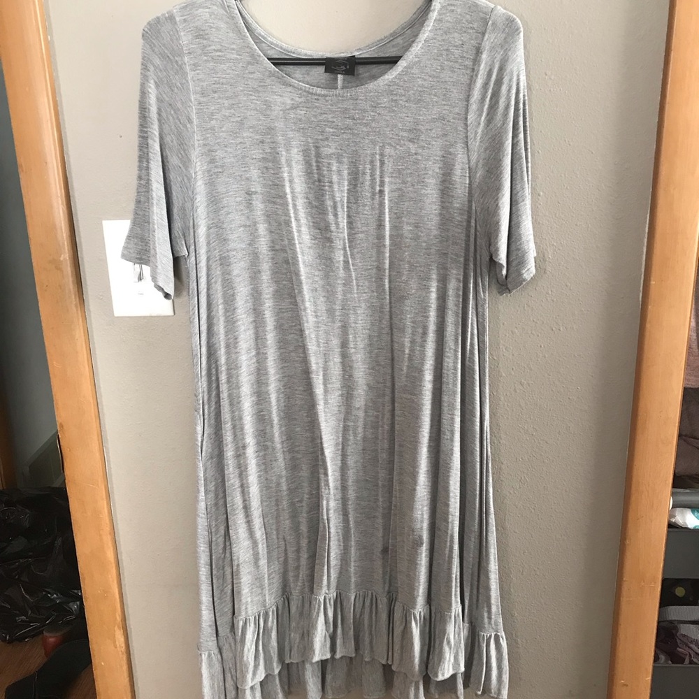 Agnes & Dora ruffle tee